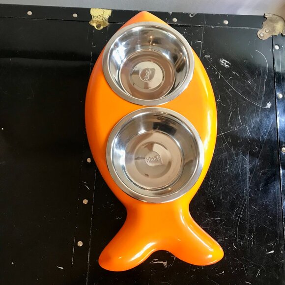 Cat Bowl Hing Design Fish with Non Slip Rubber Feet Made in England - Picture 5 of 8